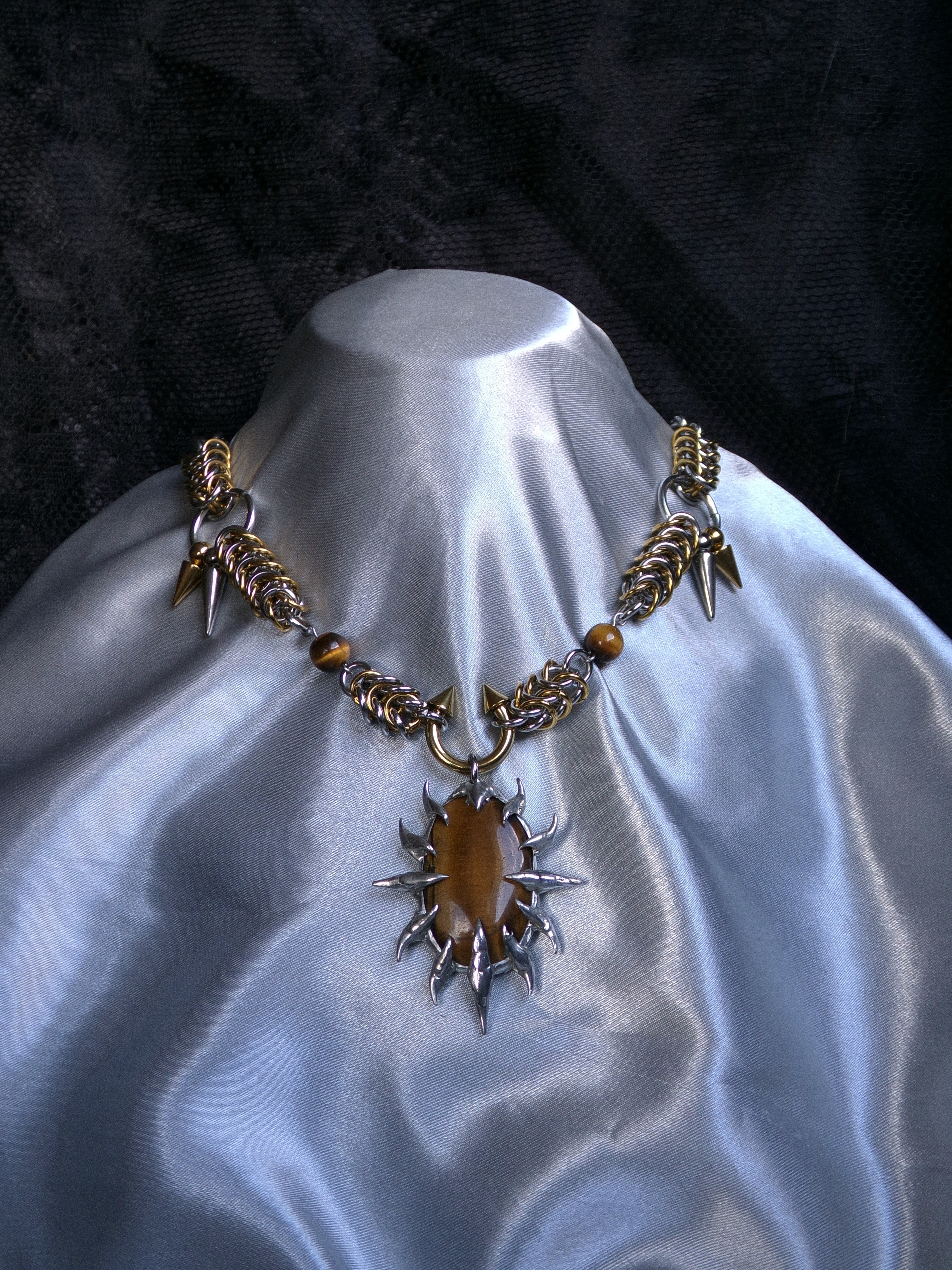 Collier oeil de tigre bicolore