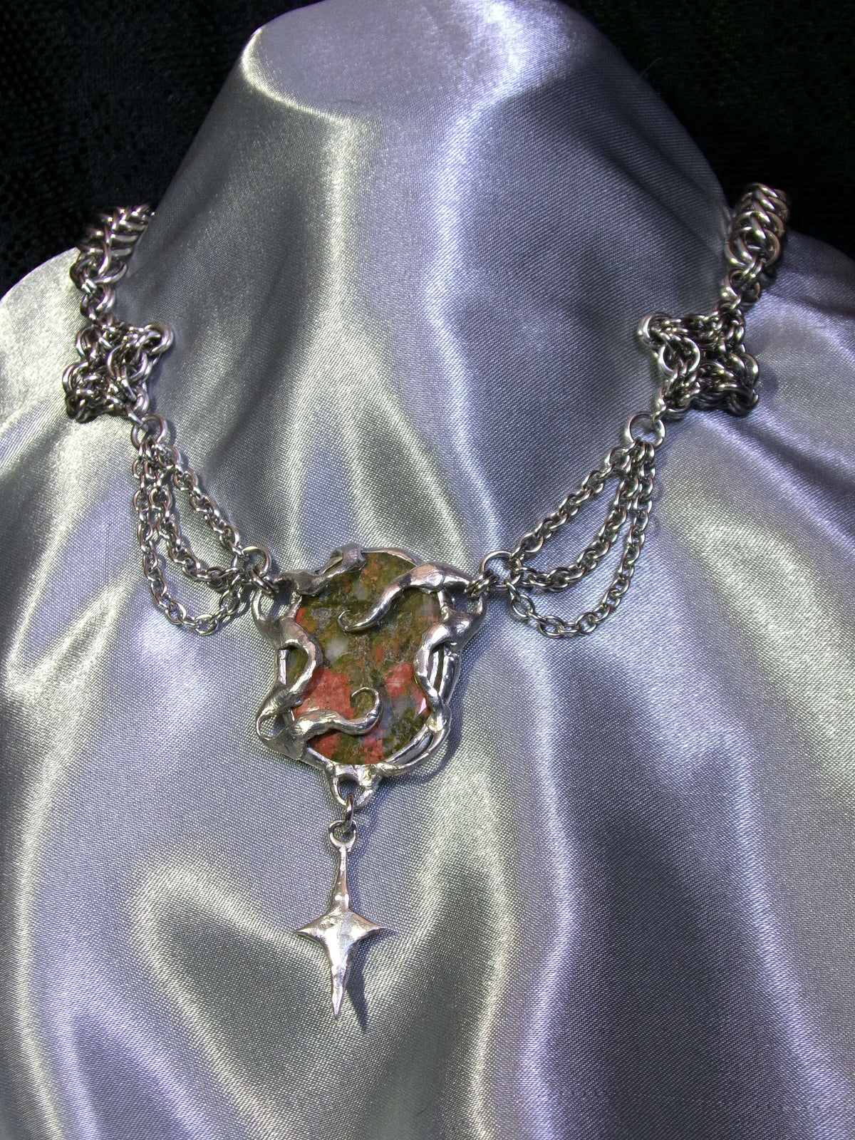 Collier Unakite