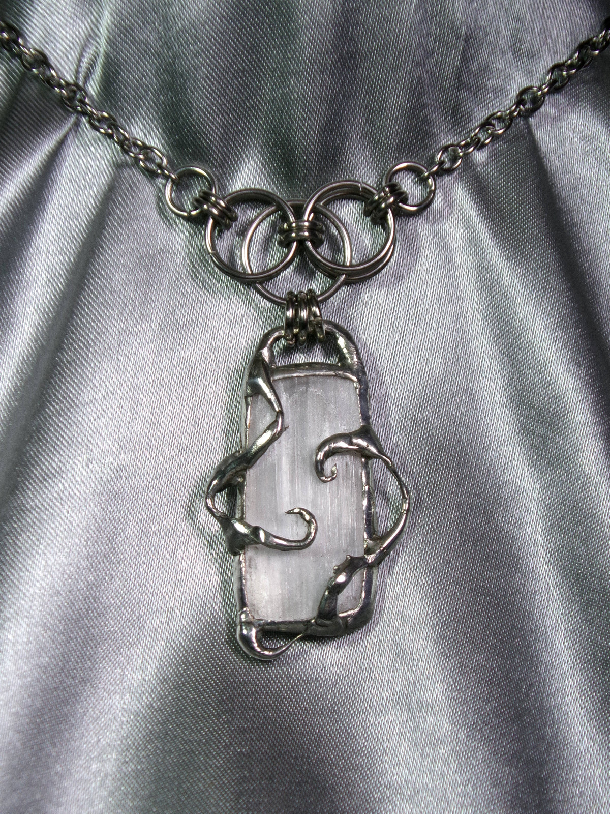 Collier Sélénite