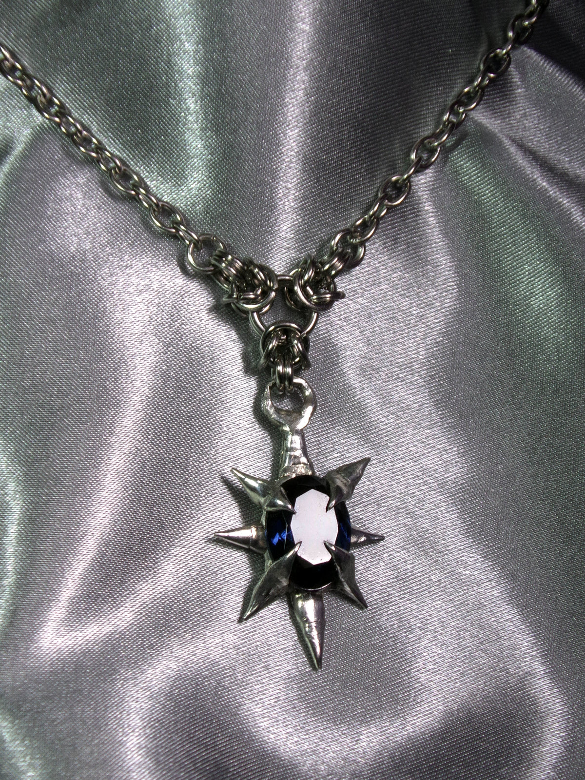 Collier en verre Bleu
